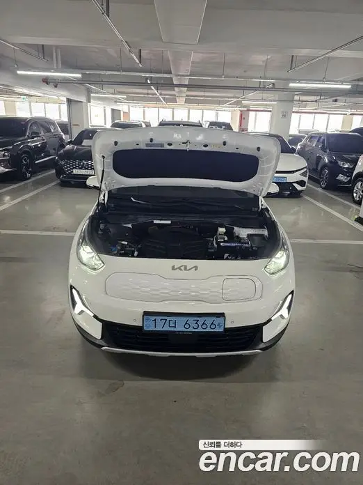 Kia Niro 2022 0.1 автомат (гидро), миниатюра 6