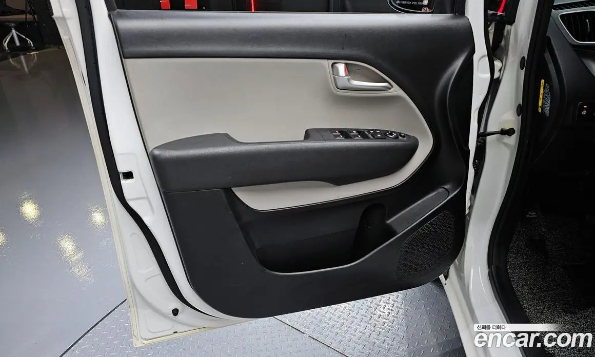 Kia Ray 2017 1.0 автомат (гидро), фото 14