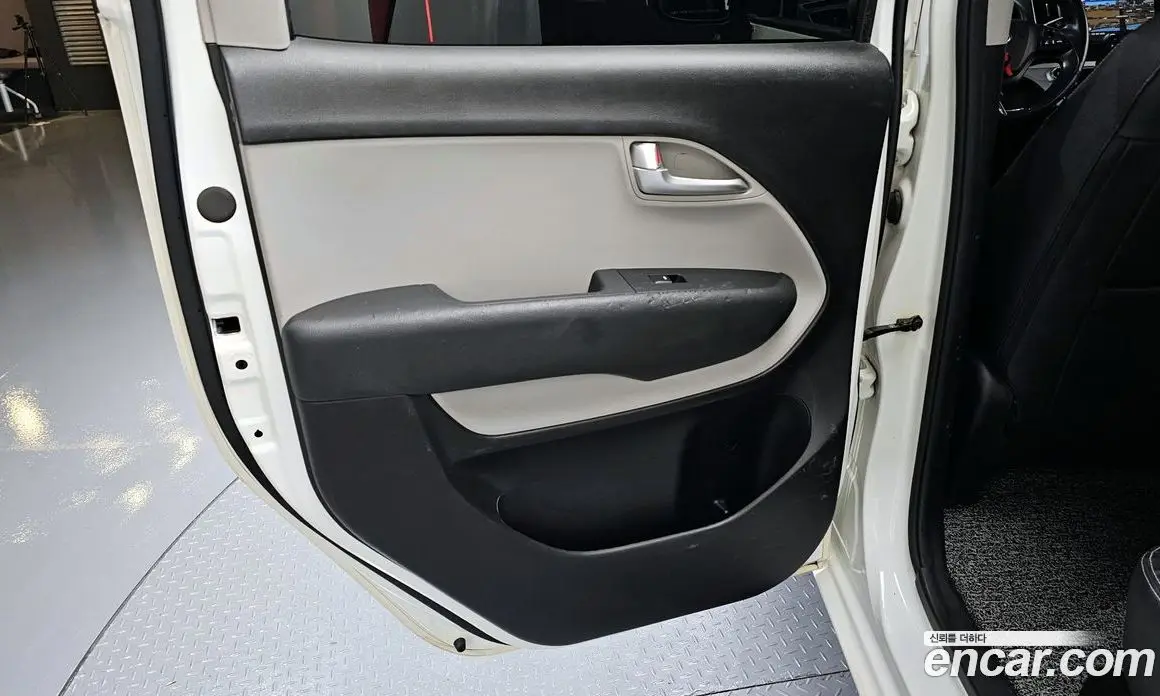 Kia Ray 2017 1.0 автомат (гидро), фото 15