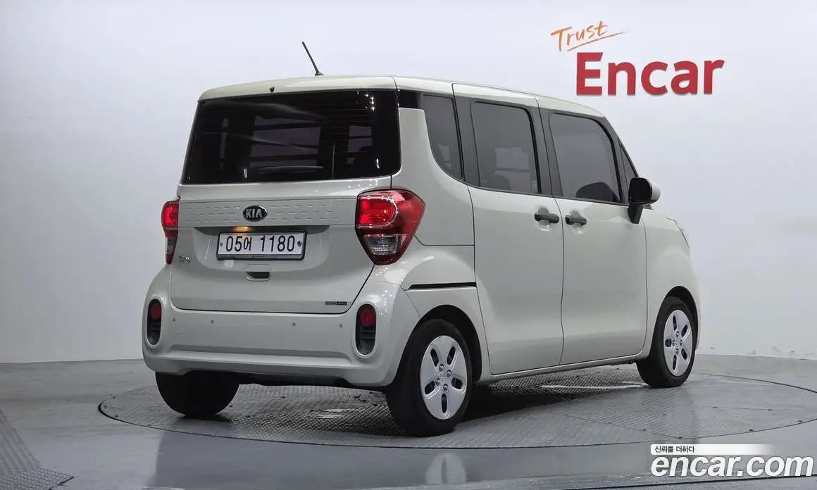 Kia Ray 2018 1.0 автомат (гидро), фото 2 Kia Ray 2018 1.0 автомат (гидро), фото 2