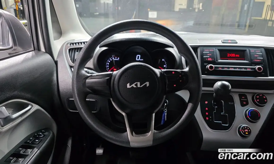 Kia Ray 2022 1.0 автомат (гидро), фото 13