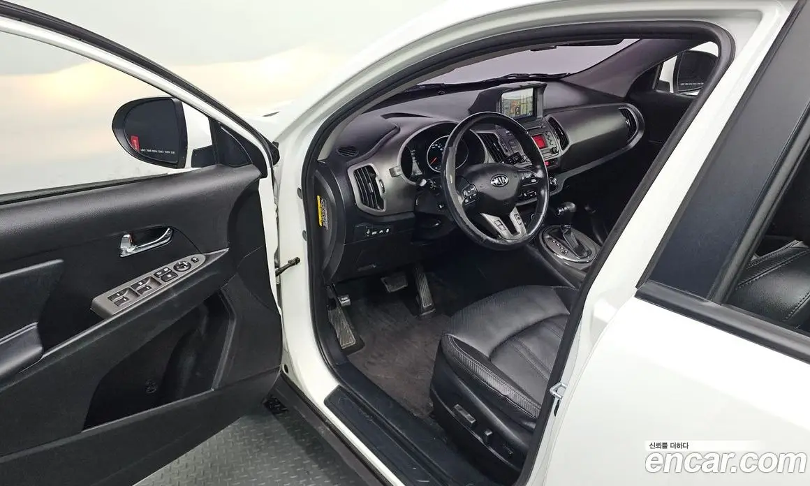 Kia Sportage 2013 2.0 автомат (гидро), фото 16 Kia Sportage 2013 2.0 автомат (гидро), фото 16