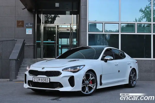 Kia Stinger, 2017, 140 300 км