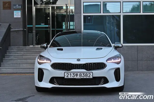 Kia Stinger 2017 3.3 автомат (гидро), миниатюра 2