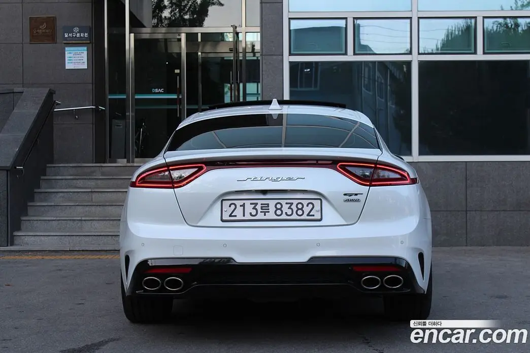 Kia Stinger 2017 3.3 автомат (гидро), фото 4