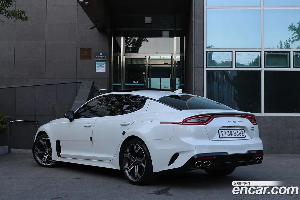 Kia Stinger 2017 3.3 автомат (гидро), фото 5