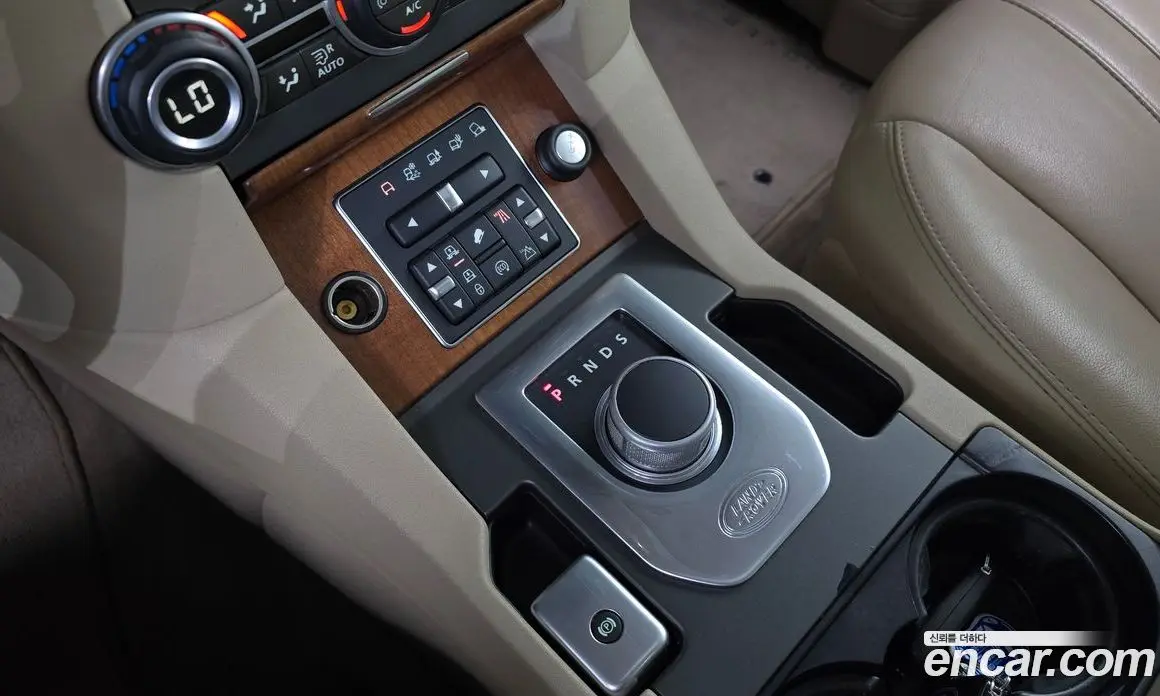 Land Rover Discovery 2016 3.0 автомат (гидро), фото 9