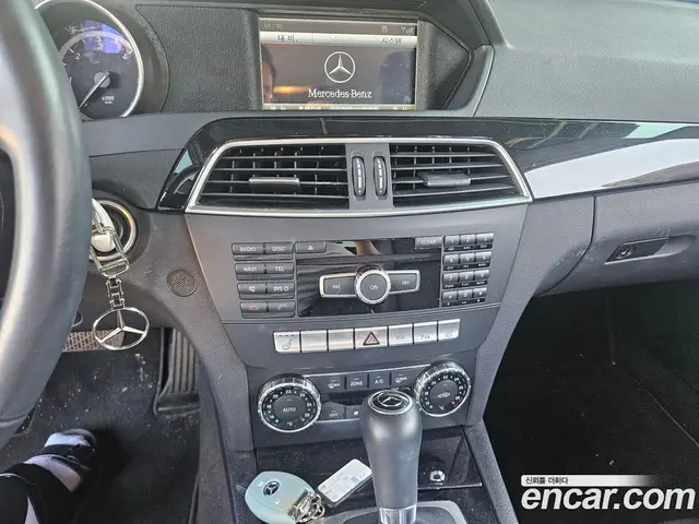 Mercedes-Benz C-Class 2013 2.1 автомат (гидро), миниатюра 9