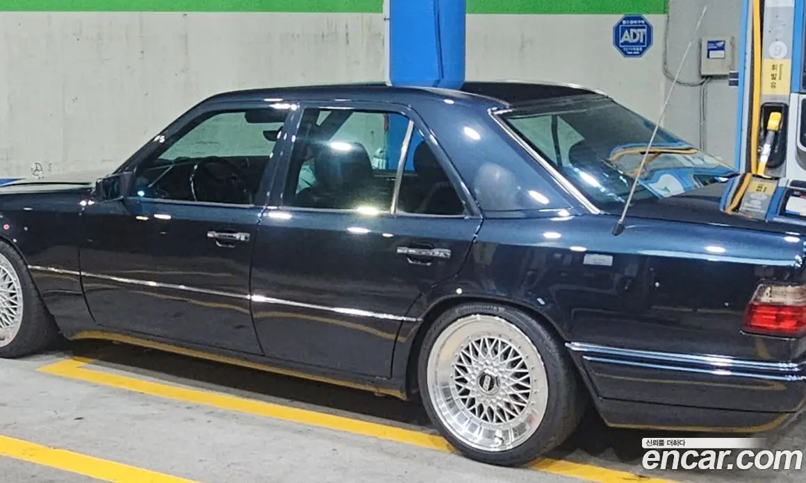 Mercedes-Benz E-Class 1995 2.2 автомат (гидро), фото 2 Mercedes-Benz E-Class 1995 2.2 автомат (гидро), фото 2