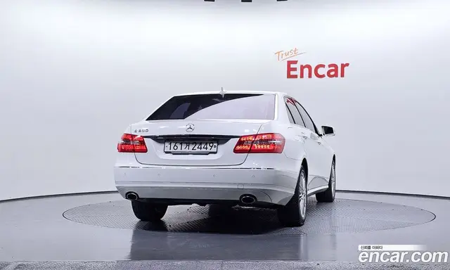 Mercedes-Benz E-Class 2011 3.5 автомат (гидро), миниатюра 4