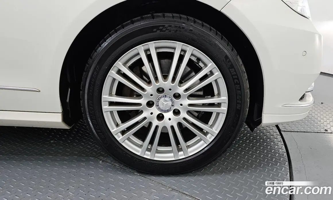 Mercedes-Benz E-Class 2011 3.5 автомат (гидро), фото 5