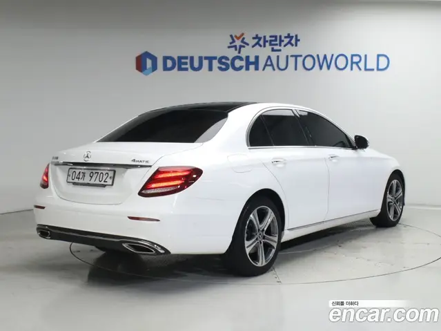 Mercedes-Benz E-Class 2017 2.0 автомат (гидро), миниатюра 2