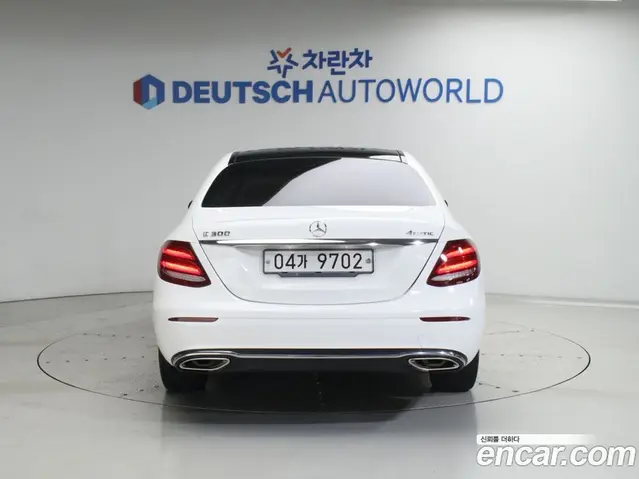 Mercedes-Benz E-Class 2017 2.0 автомат (гидро), миниатюра 4