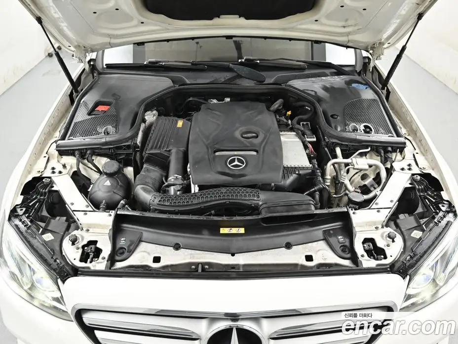 Mercedes-Benz E-Class 2017 2.0 автомат (гидро), фото 6