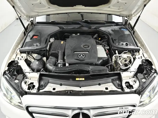 Mercedes-Benz E-Class 2017 2.0 автомат (гидро), миниатюра 6