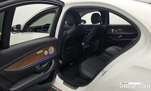 Mercedes-Benz E-Class 2019 2.0 автомат (гидро), миниатюра 11