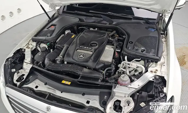 Mercedes-Benz E-Class 2019 2.0 автомат (гидро), миниатюра 6