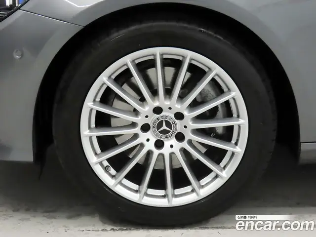 Mercedes-Benz E-Class 2020 2.0 автомат (гидро), миниатюра 5