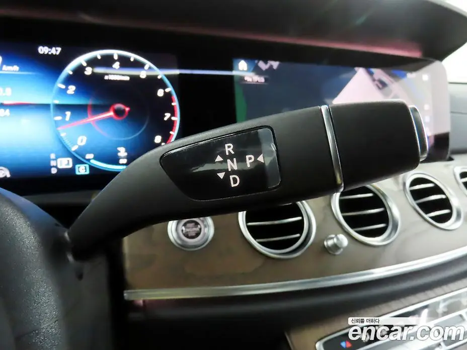 Mercedes-Benz E-Class 2020 2.0 автомат (гидро), фото 9