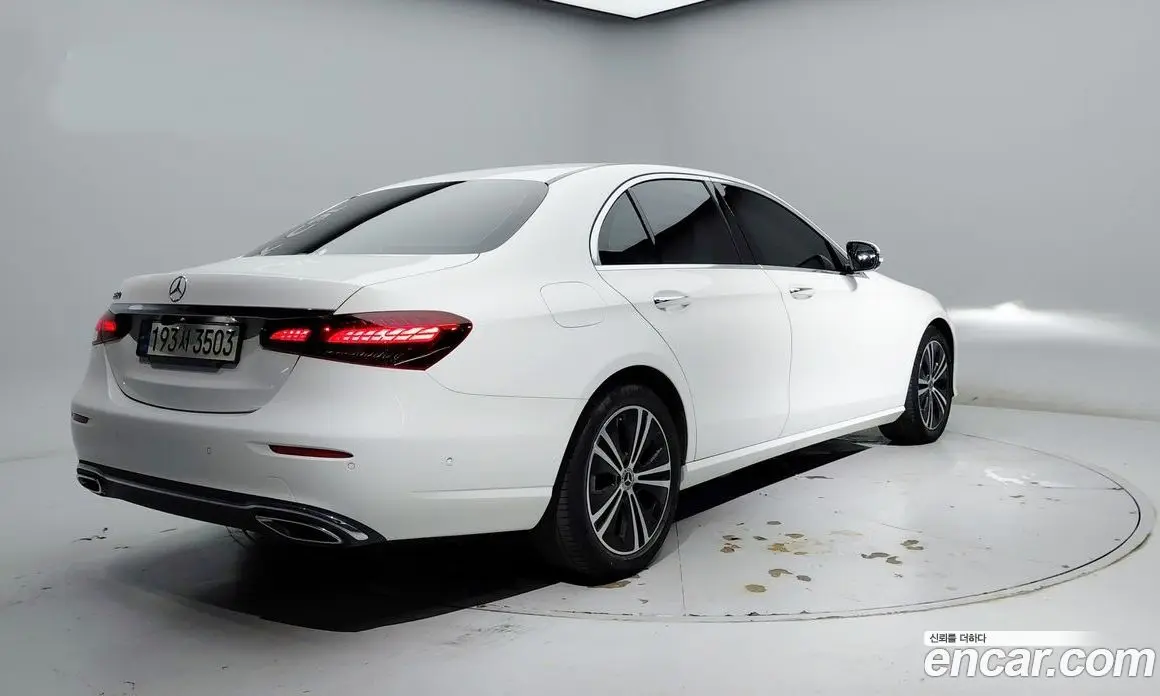 Mercedes-Benz E-Class 2021 2.0 автомат (гидро), фото 4
