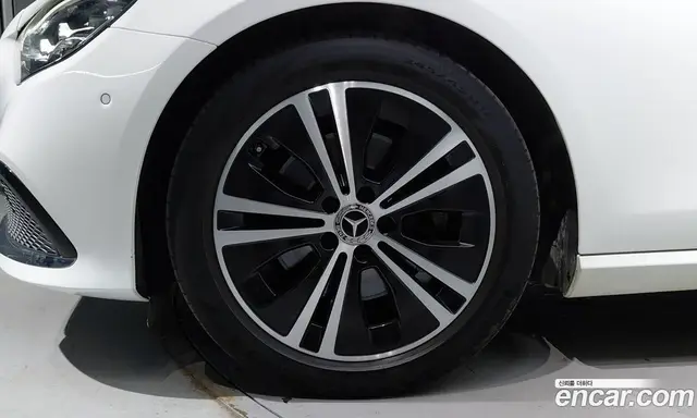 Mercedes-Benz E-Class 2021 2.0 автомат (гидро), миниатюра 5