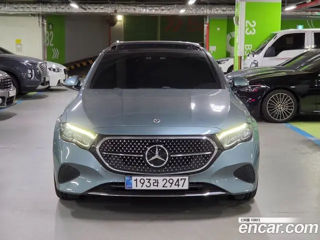 Mercedes-Benz E-Class 2025 2.0 автомат (гидро), миниатюра 2