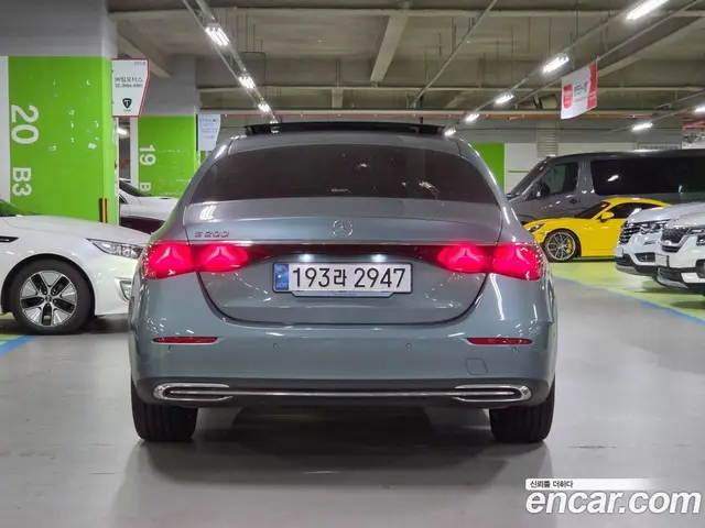 Mercedes-Benz E-Class 2025 2.0 автомат (гидро), миниатюра 5