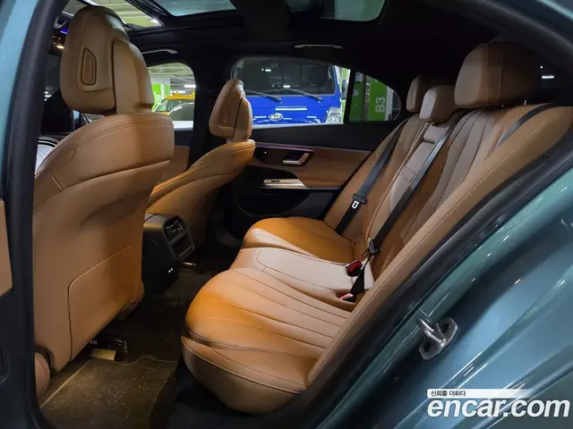 Mercedes-Benz E-Class 2025 2.0 автомат (гидро), миниатюра 9