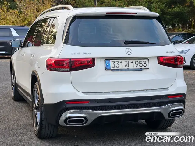 Mercedes-Benz GLB-Class 2020 2.0 автомат (гидро), миниатюра 5 Mercedes-Benz GLB-Class 2020 2.0 автомат (гидро), миниатюра 5
