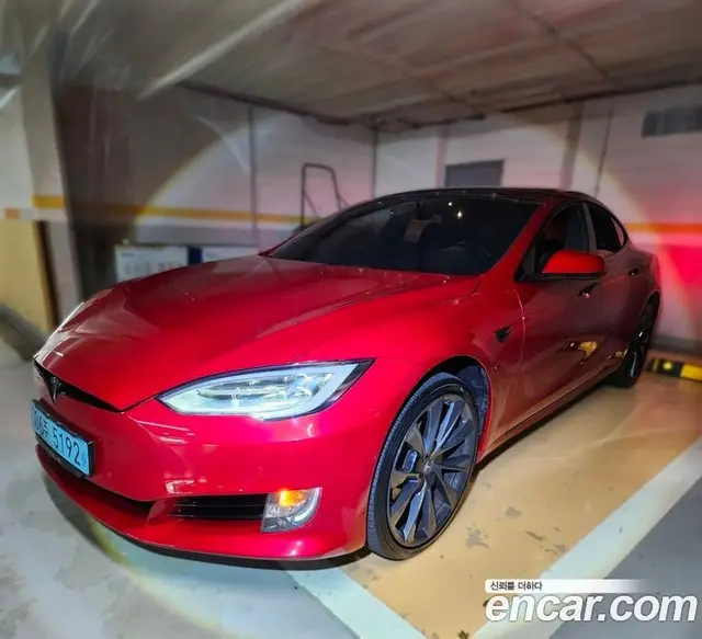 Tesla Model S, 2019, 89 700 км