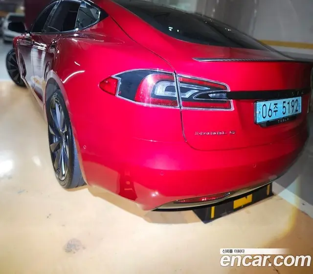 Tesla Model S 2019 автомат (гидро), миниатюра 2 Tesla Model S 2019 автомат (гидро), миниатюра 2