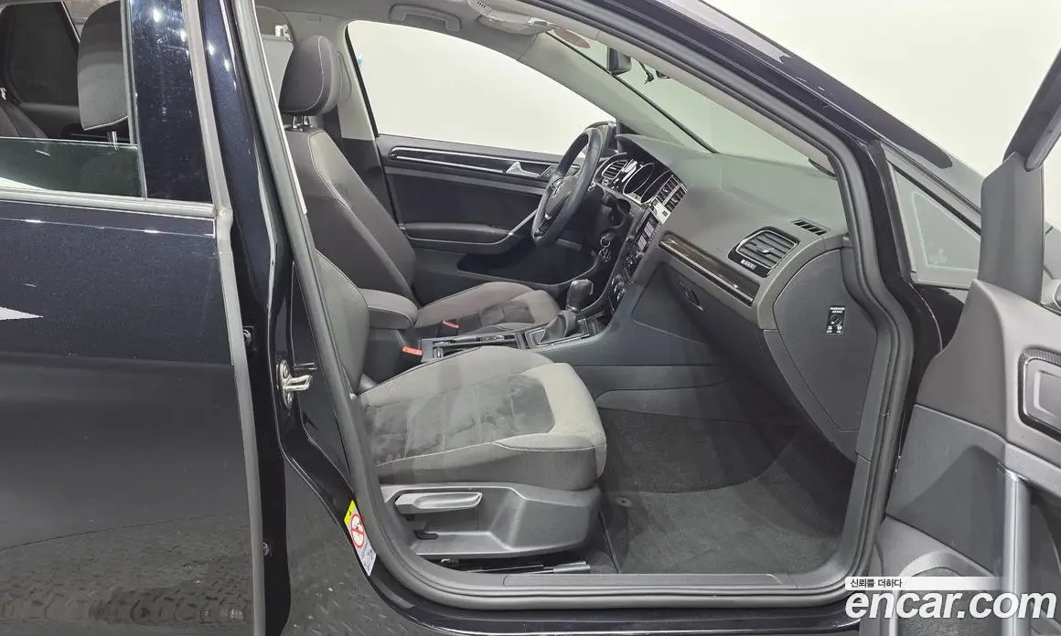 Volkswagen Golf 2013 2.0 автомат (гидро), фото 11