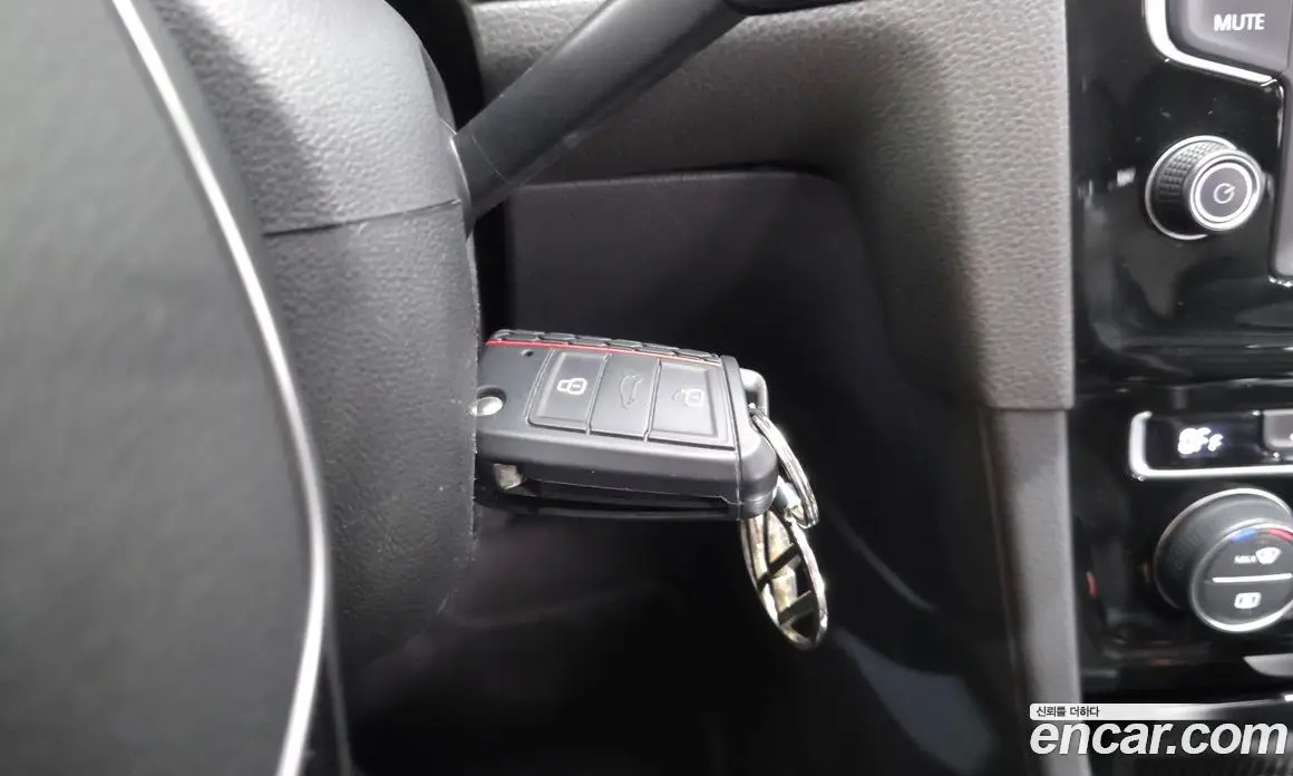 Volkswagen Golf 2013 2.0 автомат (гидро), фото 16