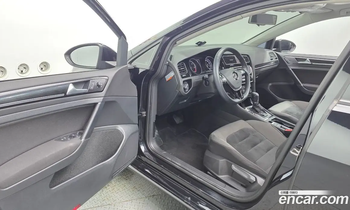 Volkswagen Golf 2013 2.0 автомат (гидро), фото 10