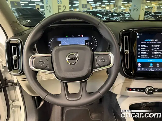 Volvo XC40 2024 2.0 автомат (гидро), миниатюра 12