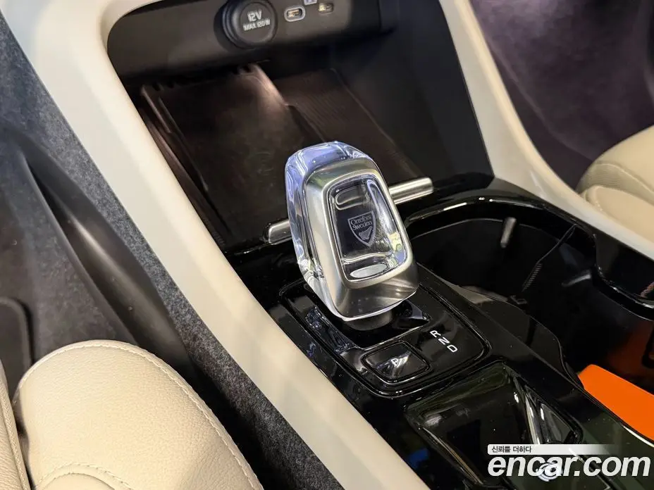 Volvo XC40 2024 2.0 автомат (гидро), фото 13 Volvo XC40 2024 2.0 автомат (гидро), фото 13