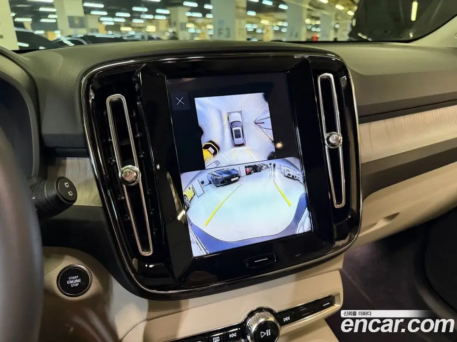 Volvo XC40 2024 2.0 автомат (гидро), фото 14 Volvo XC40 2024 2.0 автомат (гидро), фото 14