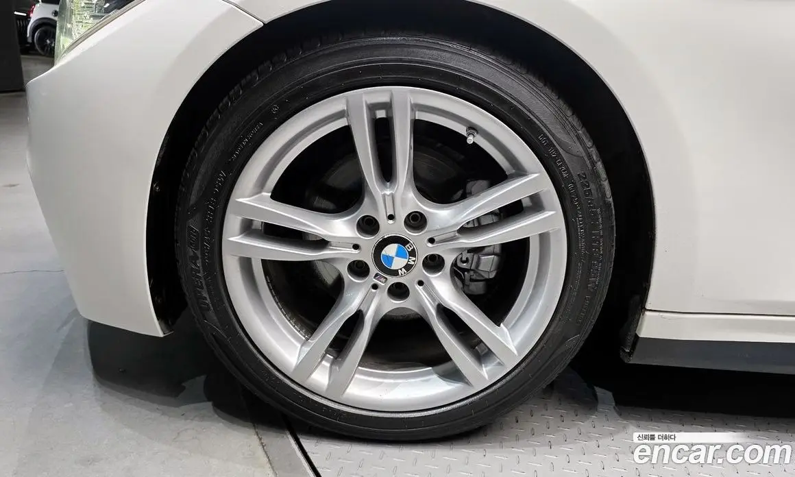 BMW 3 серия 2017 2.0 автомат (гидро), фото 5