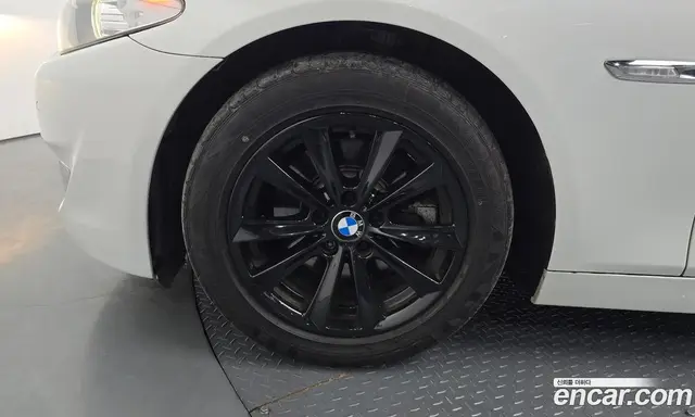BMW 5 серия 2013 2.0 автомат (гидро), миниатюра 4 BMW 5 серия 2013 2.0 автомат (гидро), миниатюра 4