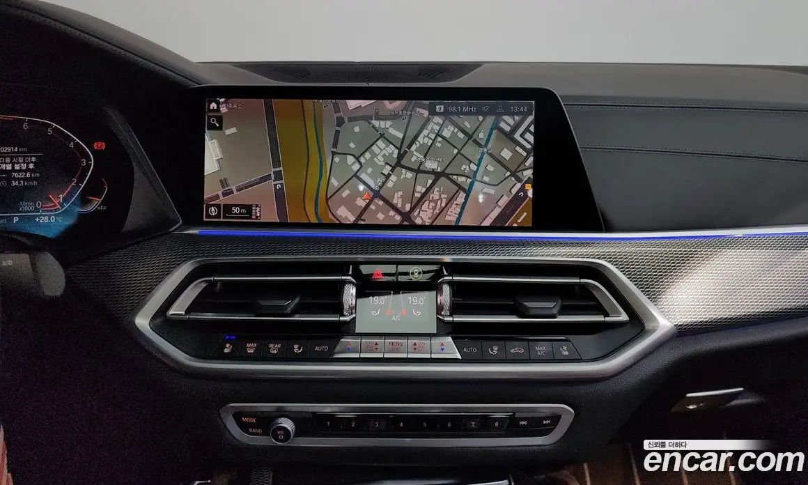 BMW X6 2021 3.0 автомат (гидро), фото 13