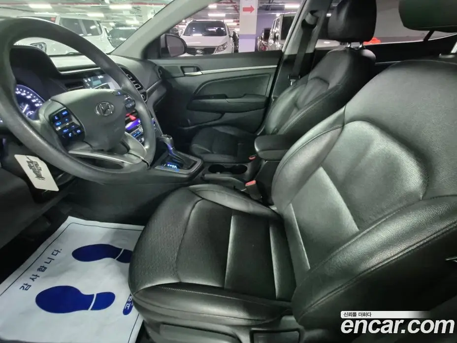Hyundai Avante 2019 1.6 автомат (гидро), фото 15