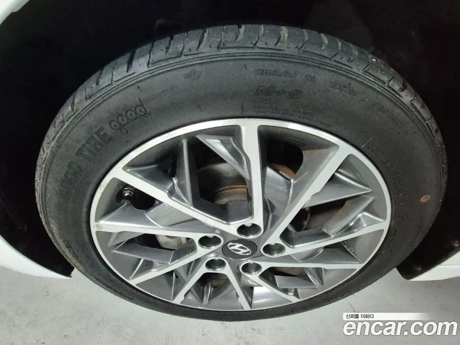 Hyundai Avante 2019 1.6 автомат (гидро), фото 18