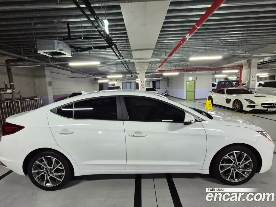 Hyundai Avante 2019 1.6 автомат (гидро), фото 4