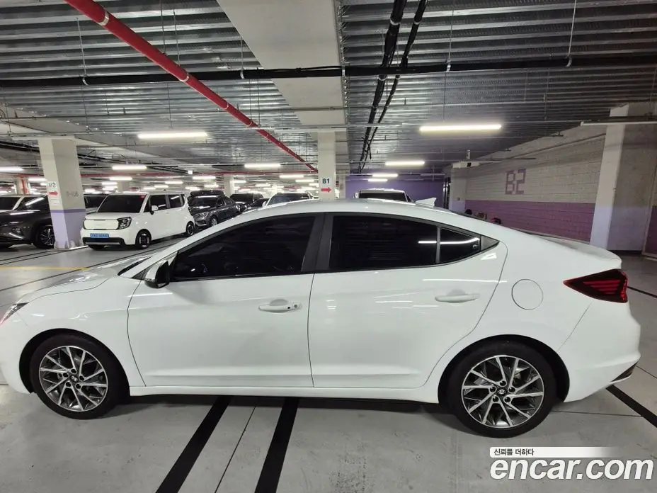 Hyundai Avante 2019 1.6 автомат (гидро), фото 5