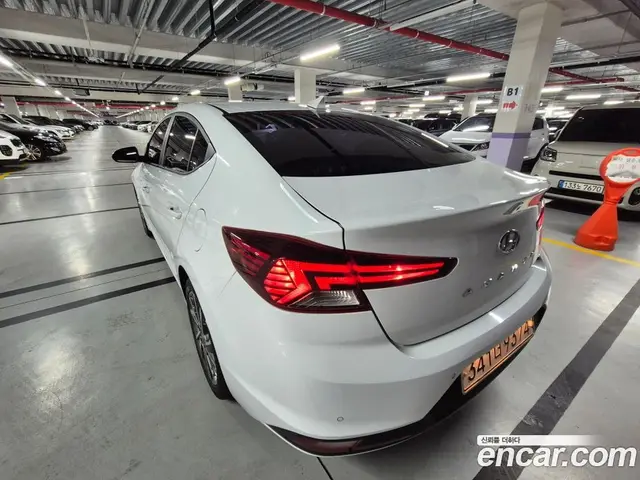 Hyundai Avante 2019 1.6 автомат (гидро), миниатюра 6