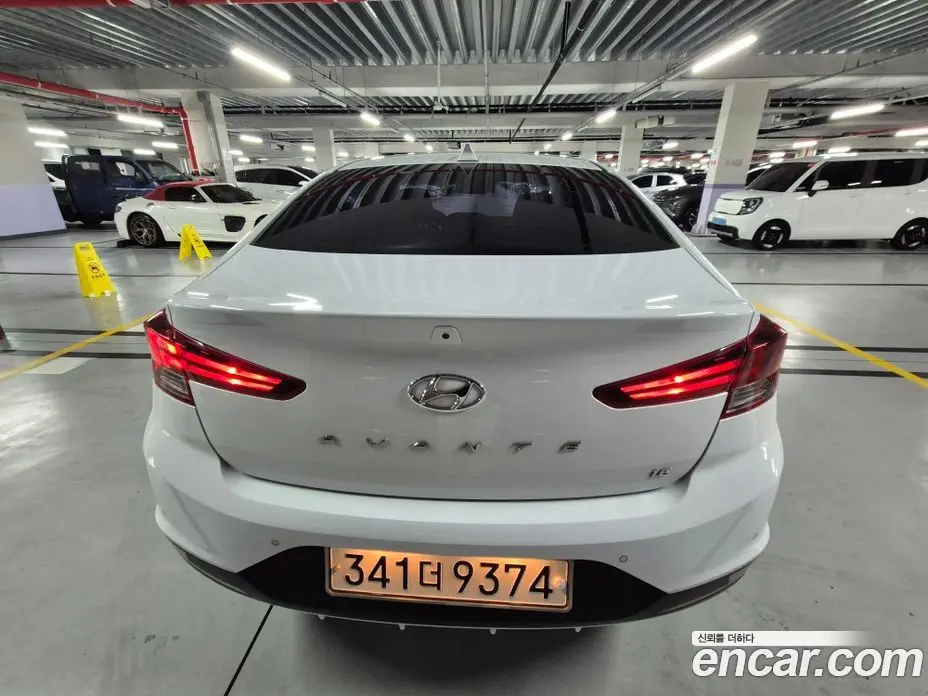 Hyundai Avante 2019 1.6 автомат (гидро), фото 7