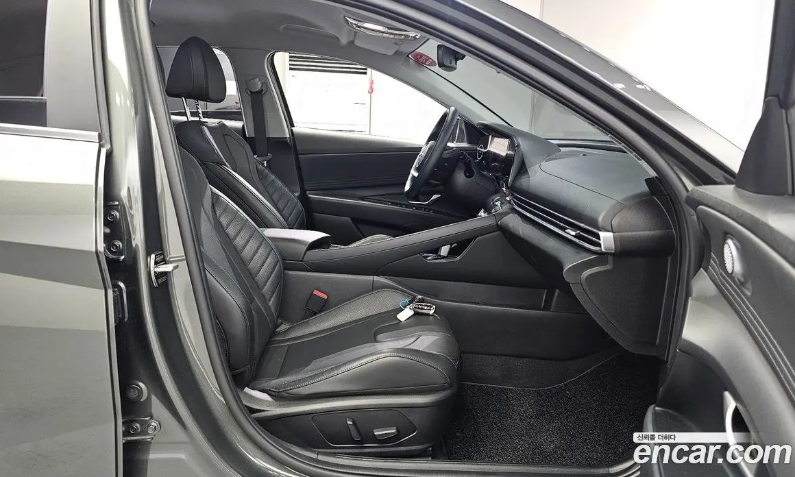 Hyundai Avante 2022 1.6 автомат (гидро), фото 16