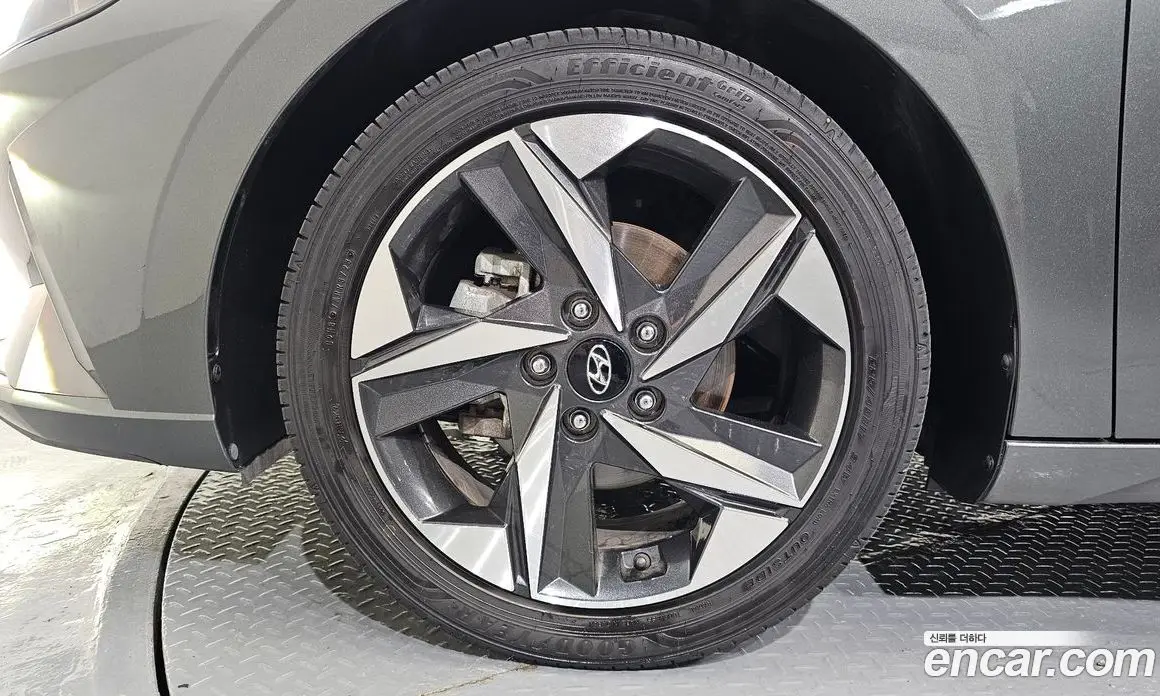 Hyundai Avante 2022 1.6 автомат (гидро), фото 5