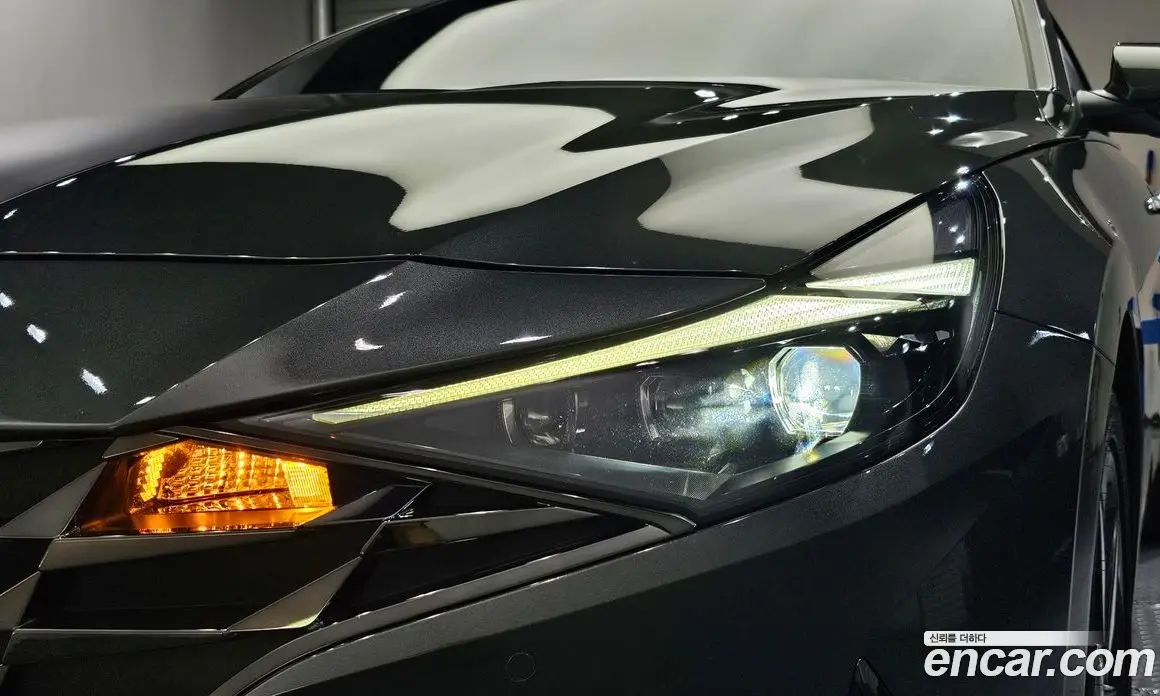 Hyundai Avante 2022 1.6 автомат (гидро), фото 8