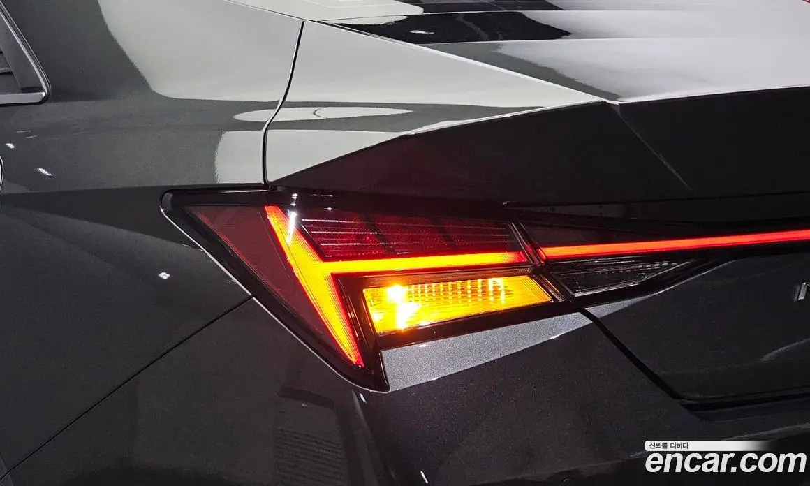 Hyundai Avante 2022 1.6 автомат (гидро), фото 9